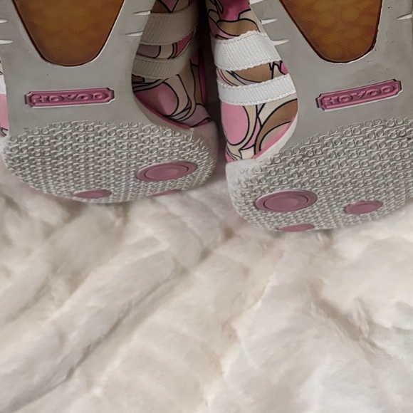 COACH Katelyn Tan White Lace Up Sneakers Suede Size 9M. New. No Box - Picture 9 of 9